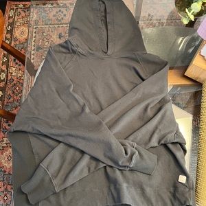 Vuori XL cropped hoodie